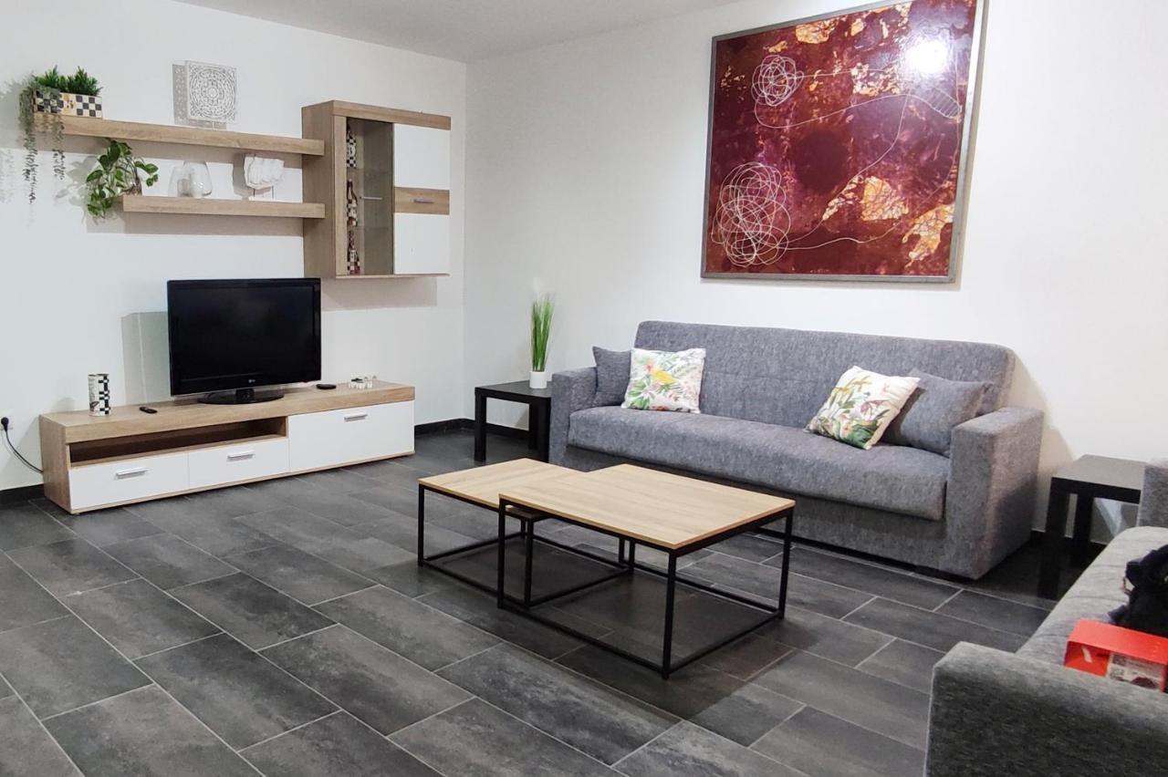 Porvenir Appartement Sevilla Buitenkant foto